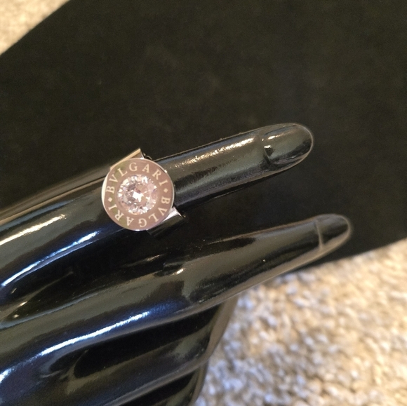 18kwgp Dubai Jewelry. Silver Ring with Pink Gemstone - Picture 6 of 7